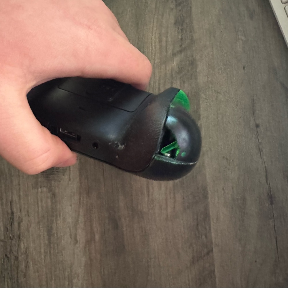 Xbox Razer Controller - Picture 4 of 4
